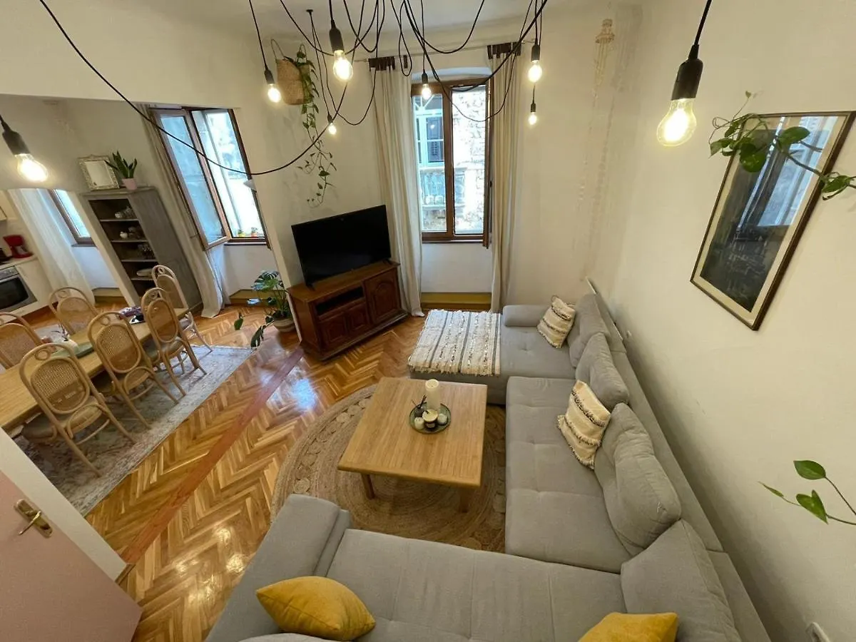 Apartment Martina Old City Center