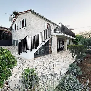 Apartament Koronsovac House With 4 Apartments, Poreč